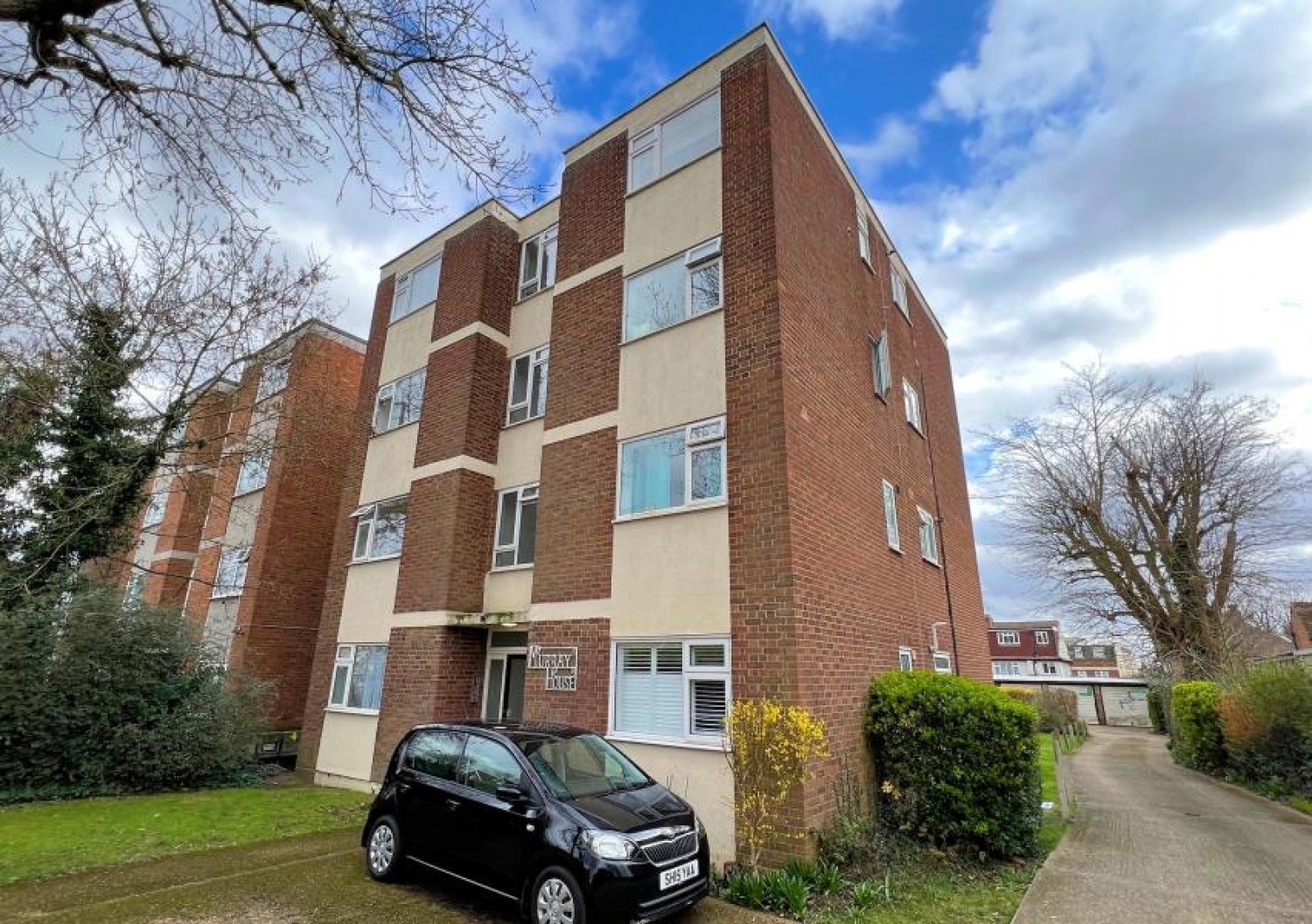 TORRINGTON PARK, NORTH FINCHLEY, N12