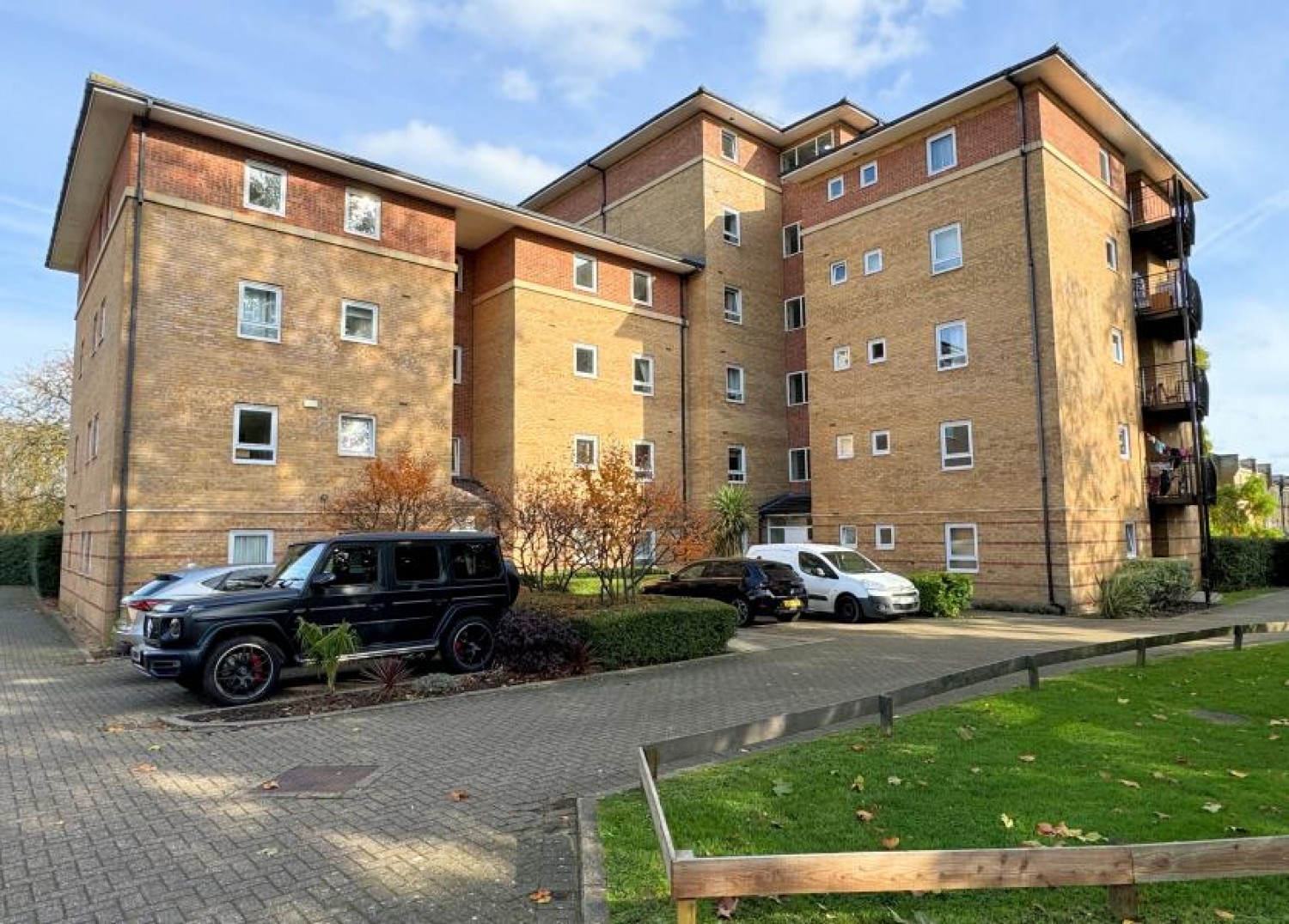MARTOCK GARDENS, FRIERN BARNET, N11