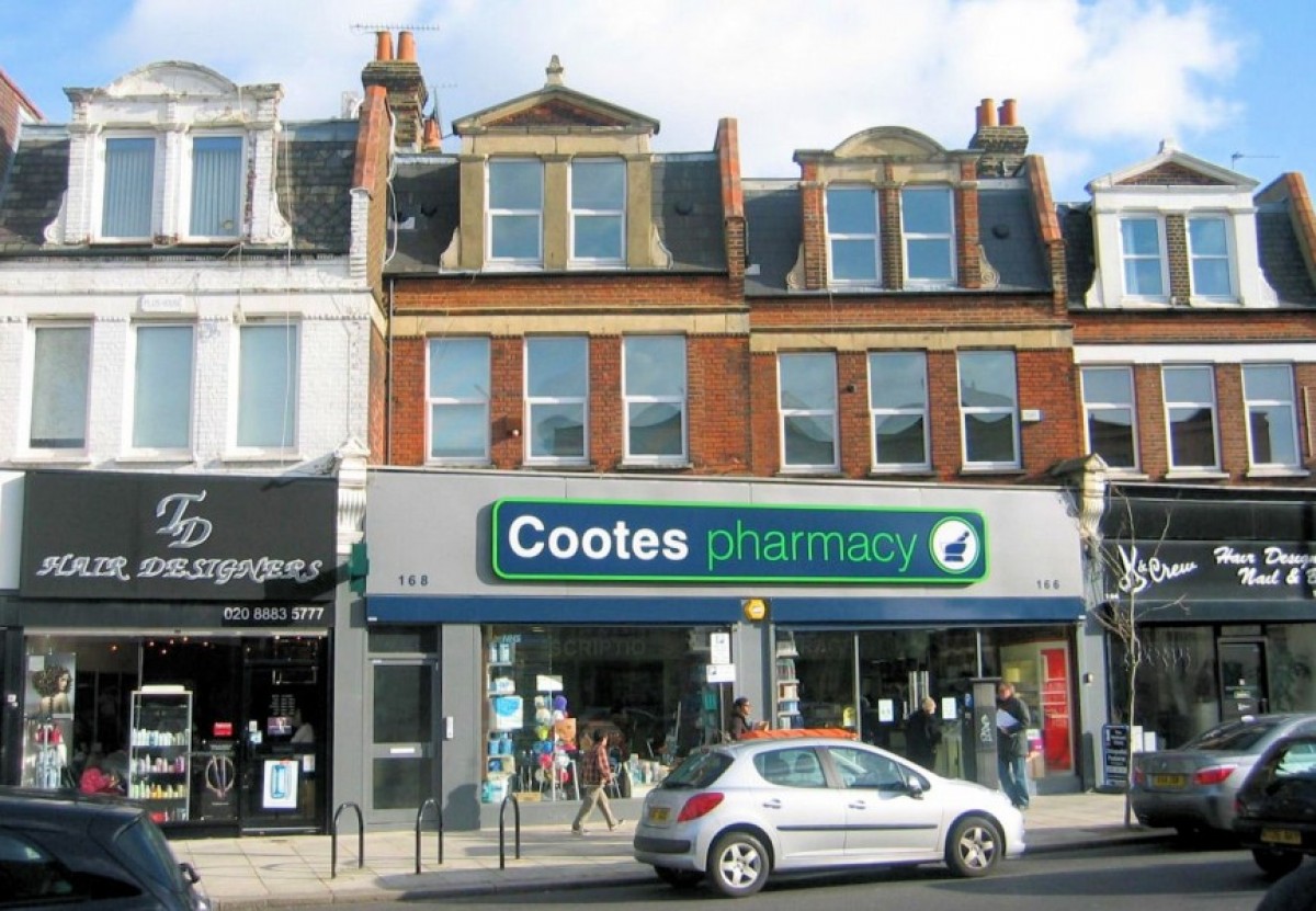 HIGH ROAD, EAST FINCHLEY, N2