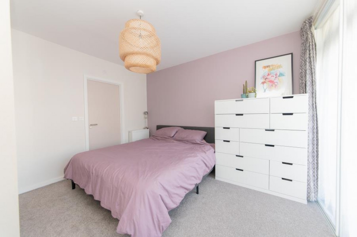MAYS LANE, BARNET, EN5