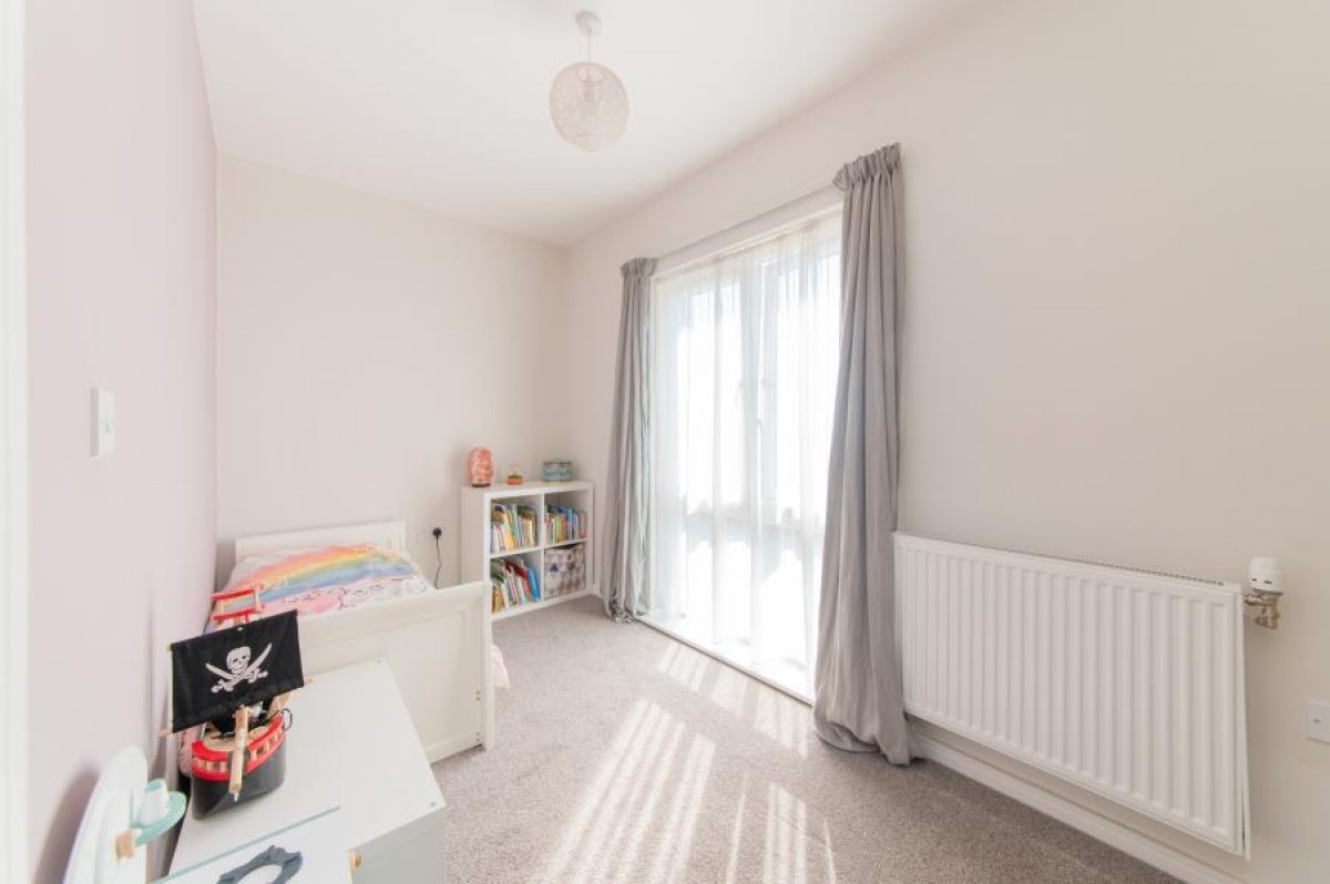 MAYS LANE, BARNET, EN5