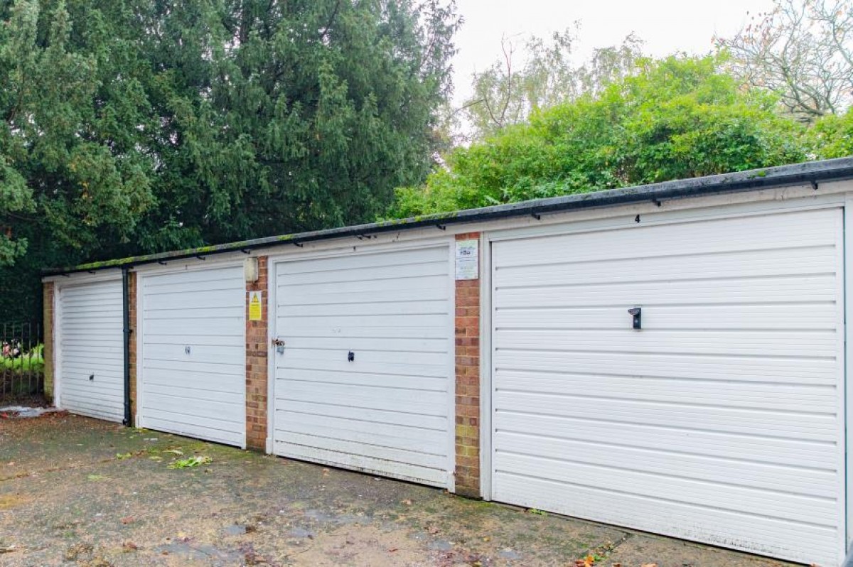 SEYMOUR ROAD, FINCHLEY, N3 2NF