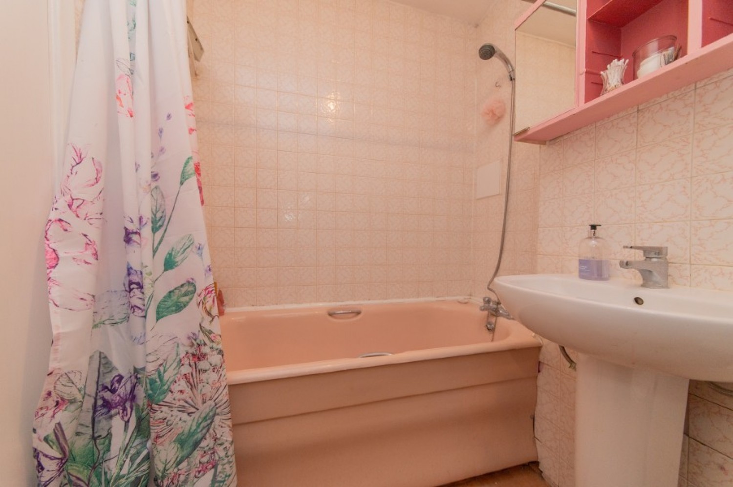 SEYMOUR ROAD, FINCHLEY, N3 2NF