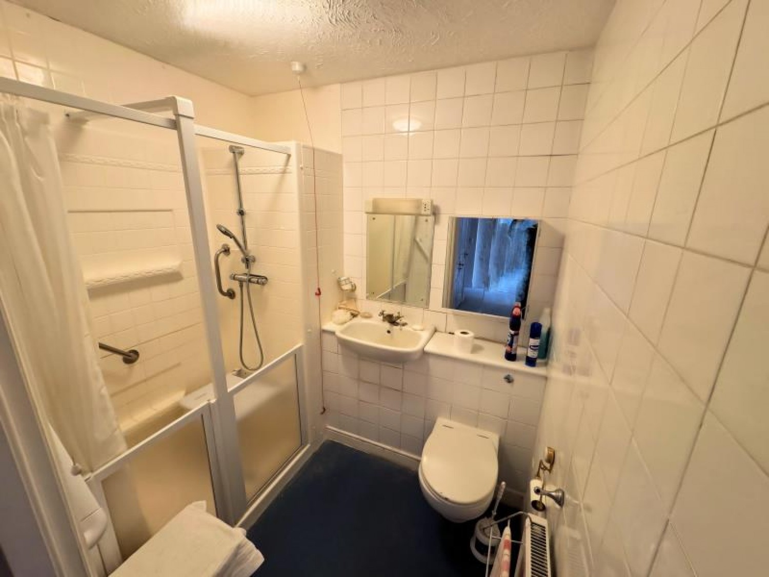 HAMILTON SQUARE, NORTH FINCHLEY, N12