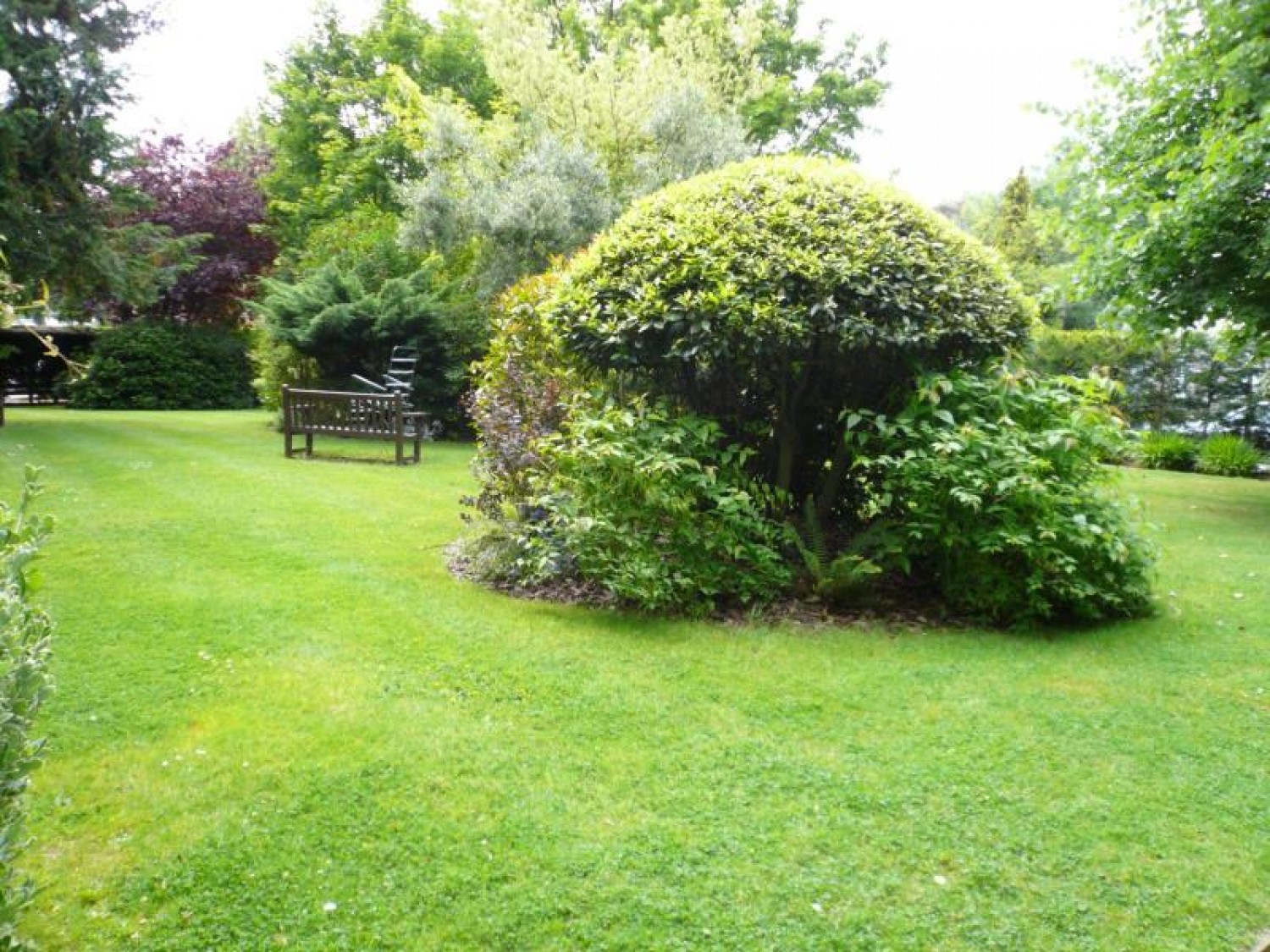 HAMILTON SQUARE, NORTH FINCHLEY, N12