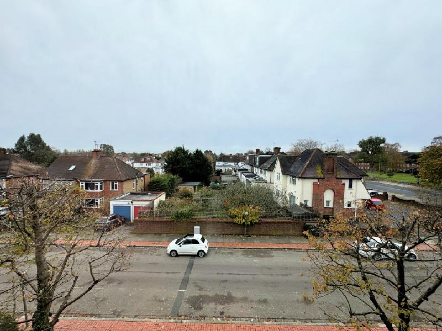HAMILTON SQUARE, NORTH FINCHLEY, N12