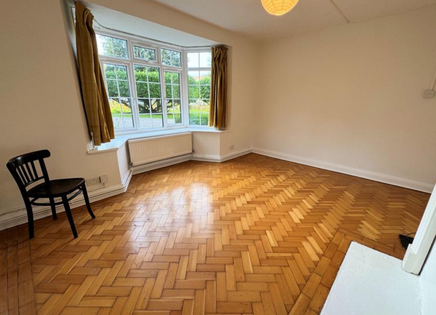 BALLARDS LANE, FINCHLEY, N3