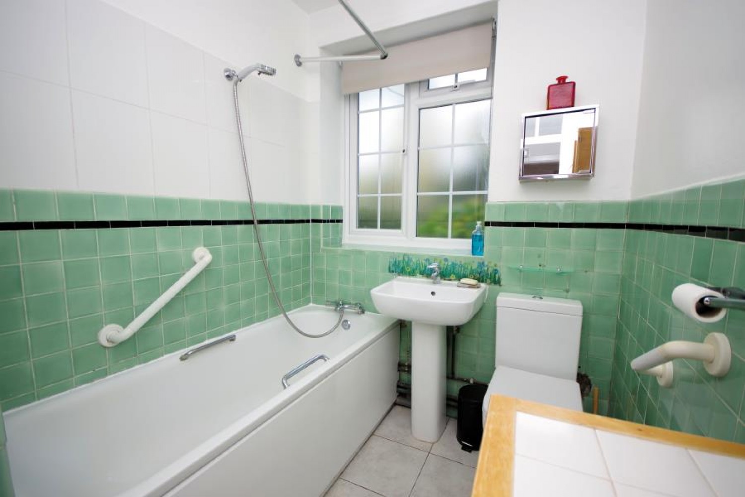 BALLARDS LANE, FINCHLEY, N3