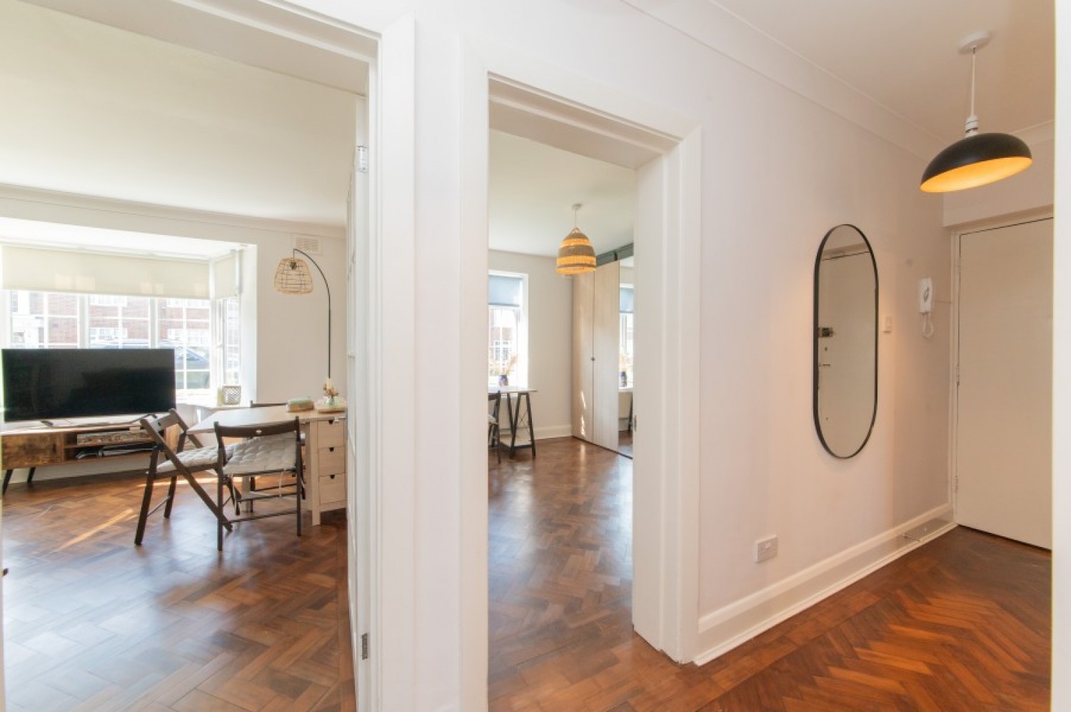 BALLARDS LANE, FINCHLEY, N3