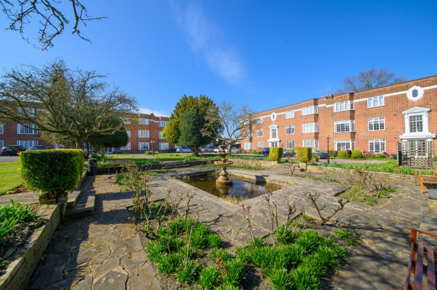 BALLARDS LANE, FINCHLEY, N3