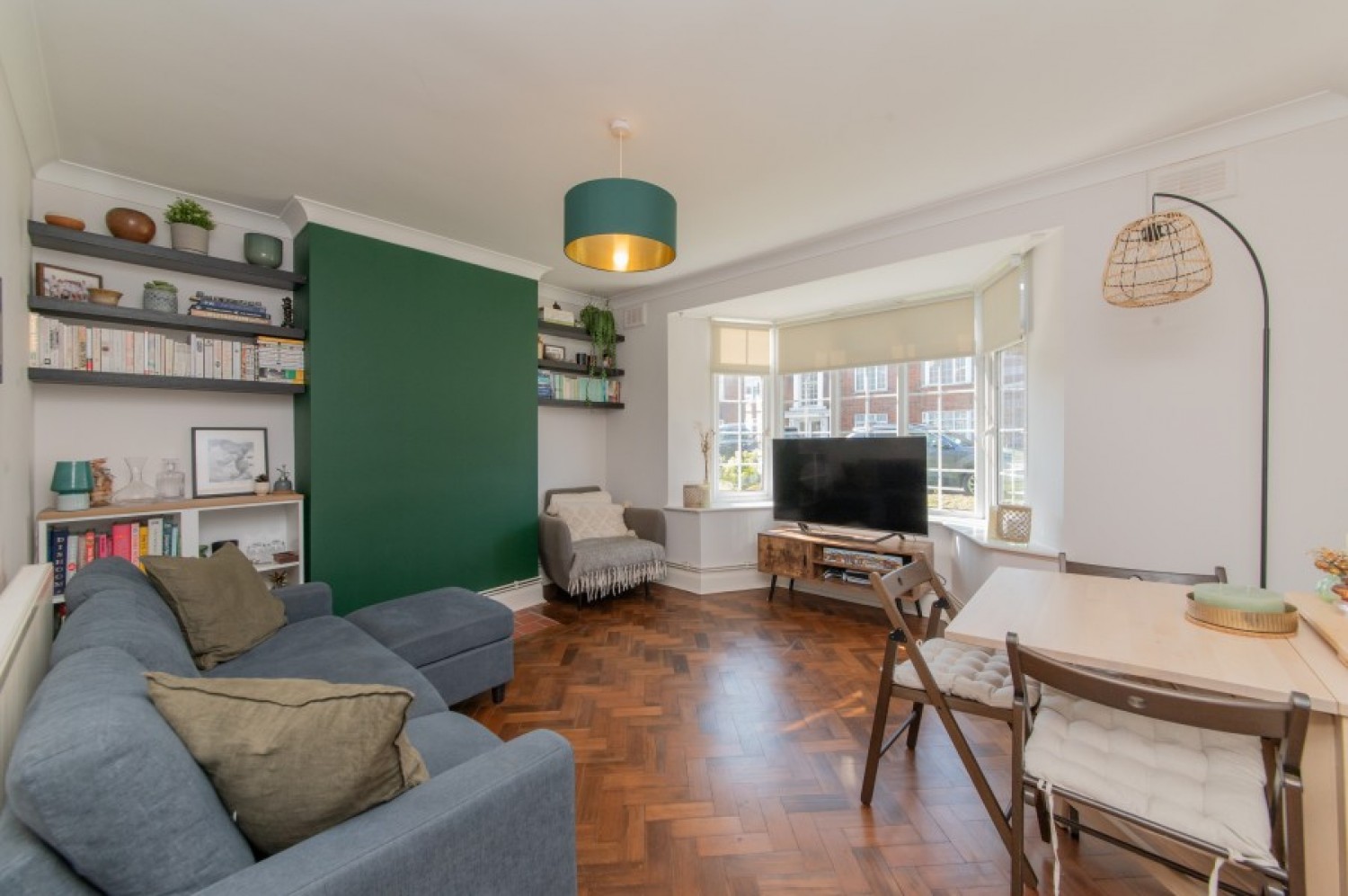 BALLARDS LANE, FINCHLEY, N3