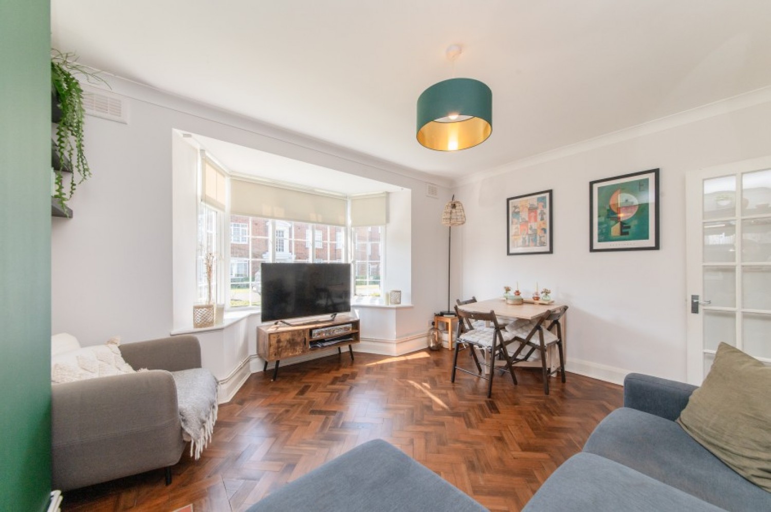 BALLARDS LANE, FINCHLEY, N3