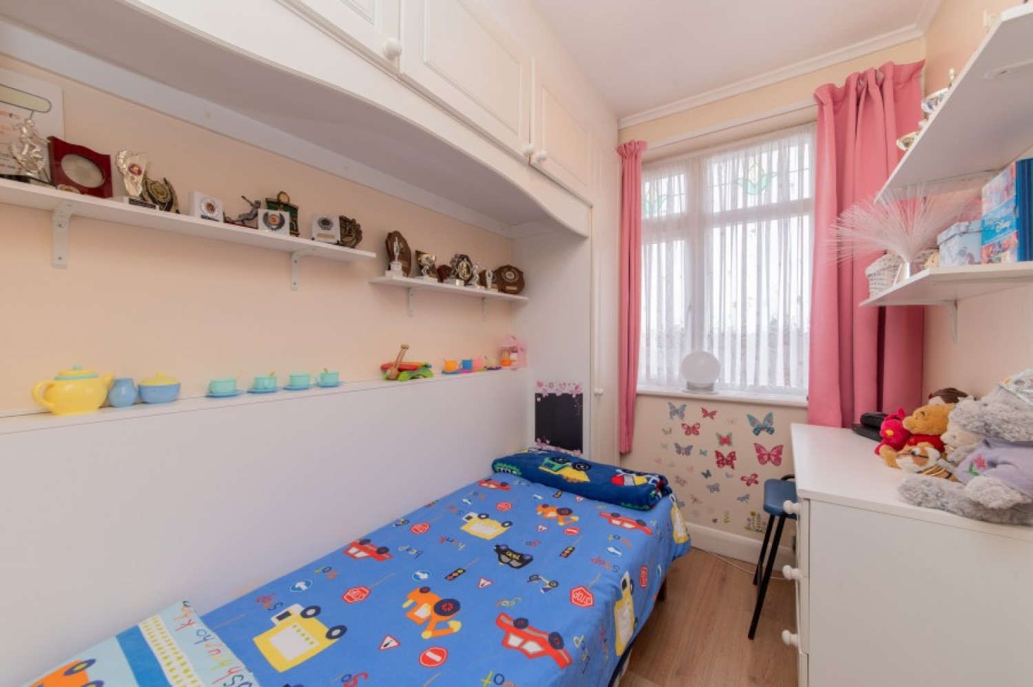 WEIRDALE AVENUE, WHETSTONE, N20