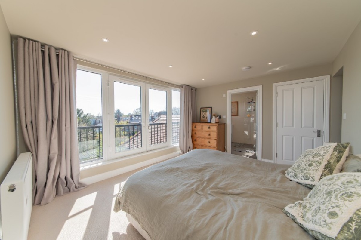 PARK CRESCENT, FINCHLEY, N3
