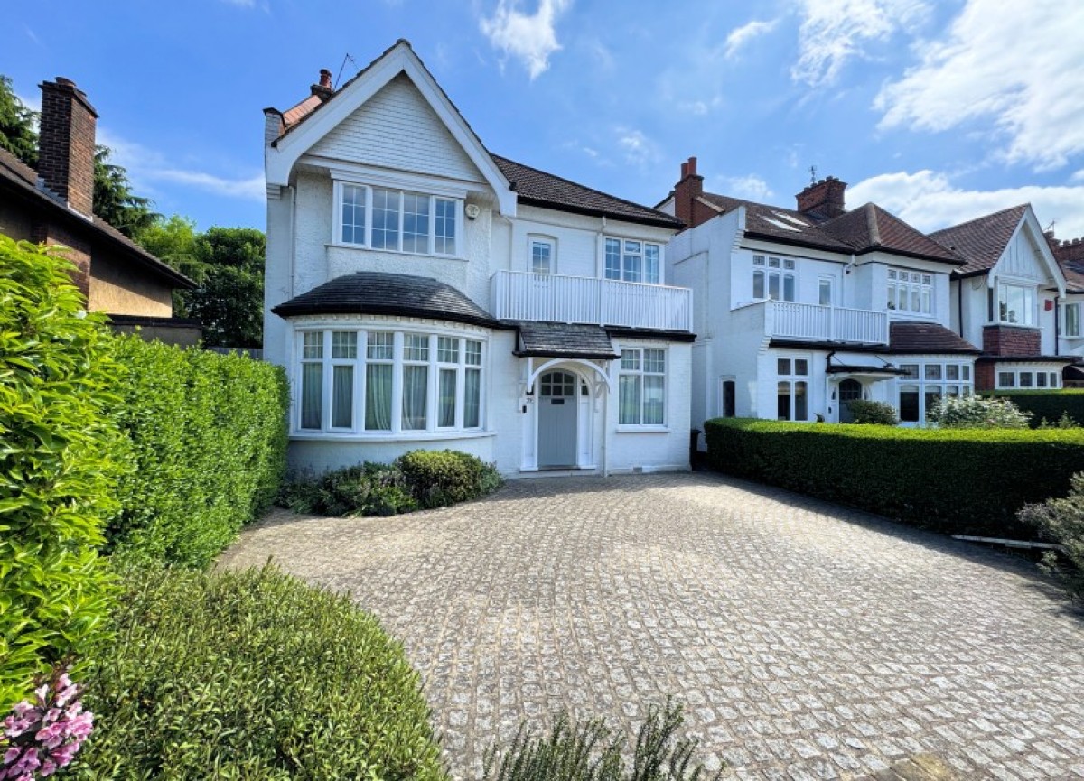 ETCHINGHAM PARK ROAD, FINCHLEY. N3
