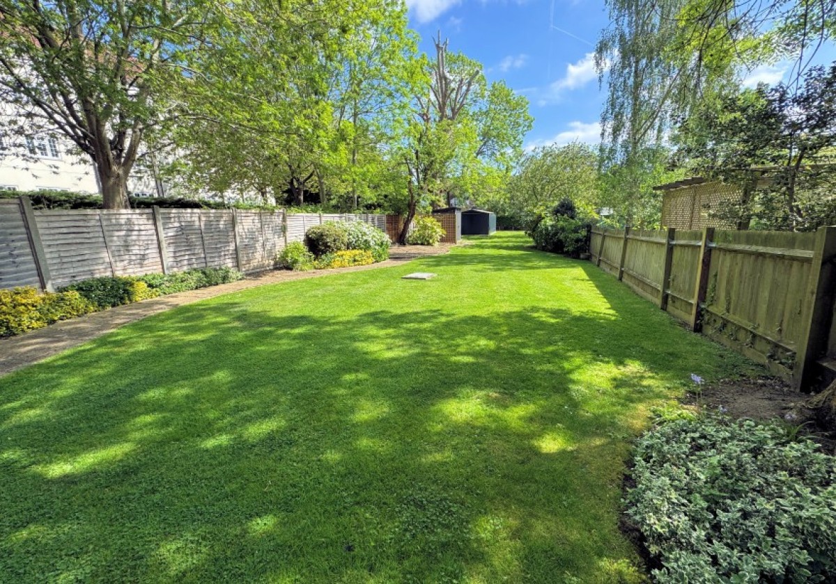 ETCHINGHAM PARK ROAD, FINCHLEY. N3