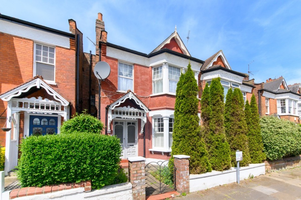 DUKES AVENUE, FINCHLEY, N3