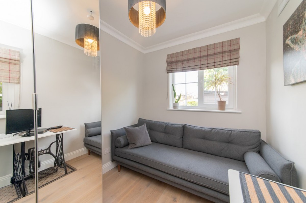 DUKES AVENUE, FINCHLEY, N3