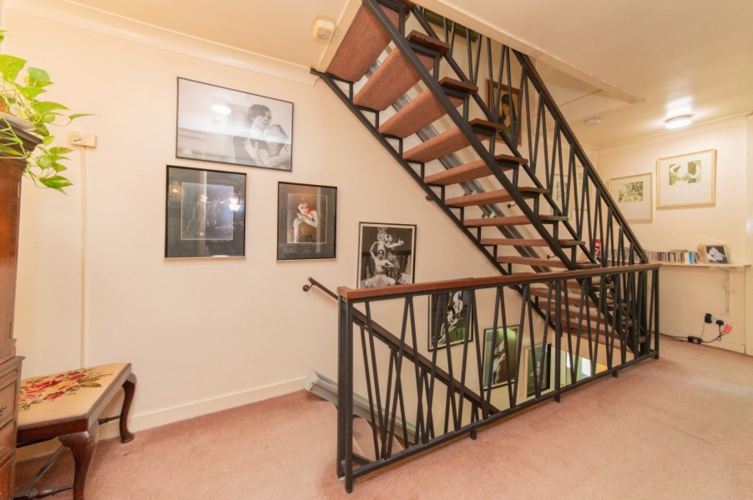 THE RIDGEWAY, MILL HILL VILLAGE, NW7