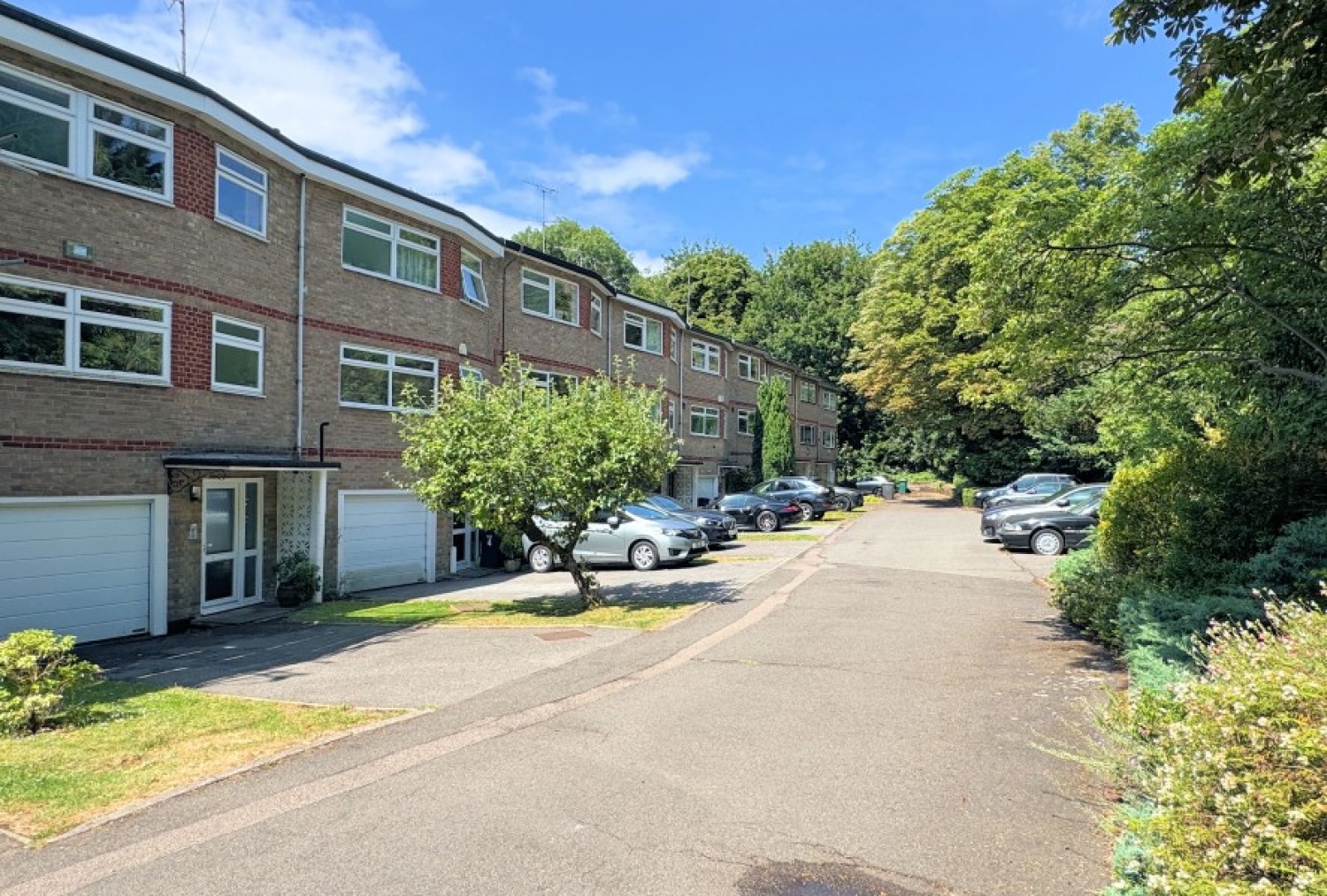 THE RIDGEWAY, MILL HILL VILLAGE, NW7