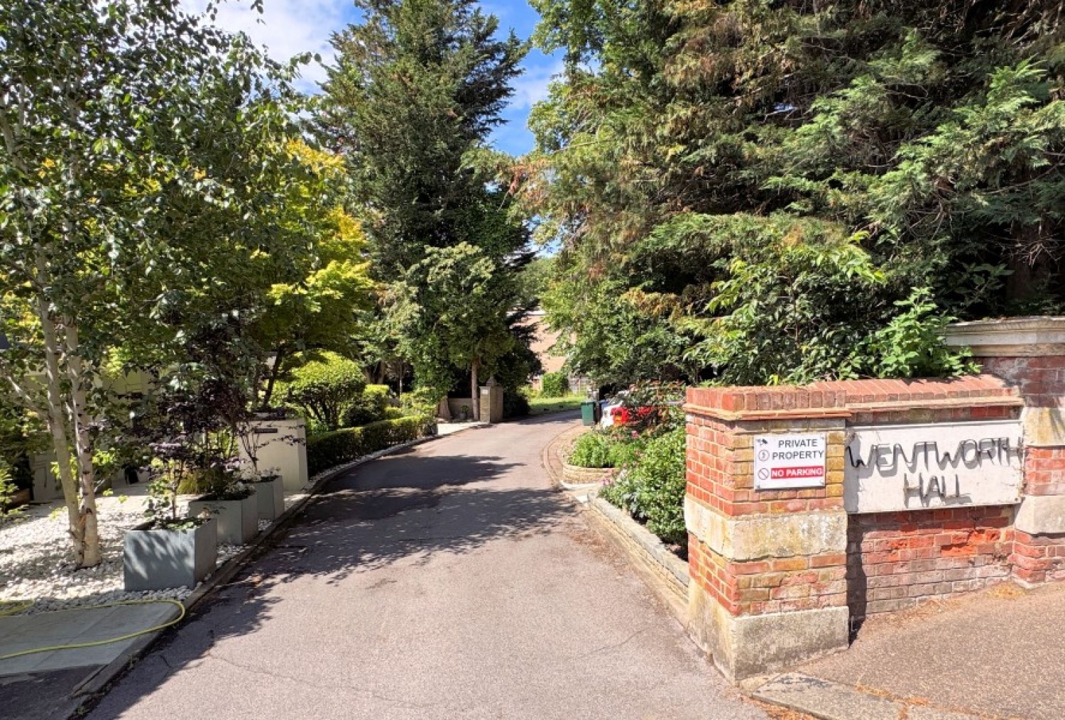 THE RIDGEWAY, MILL HILL VILLAGE, NW7