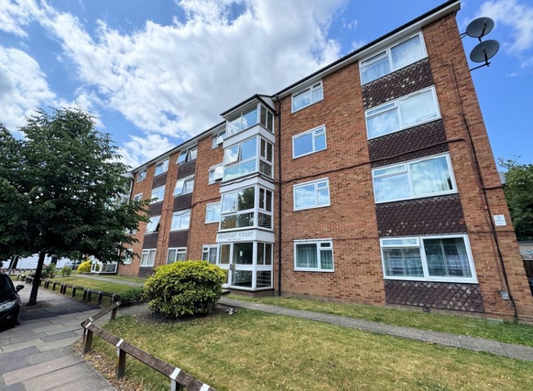 THE LIMES AVENUE, LONDON, N11 1RS