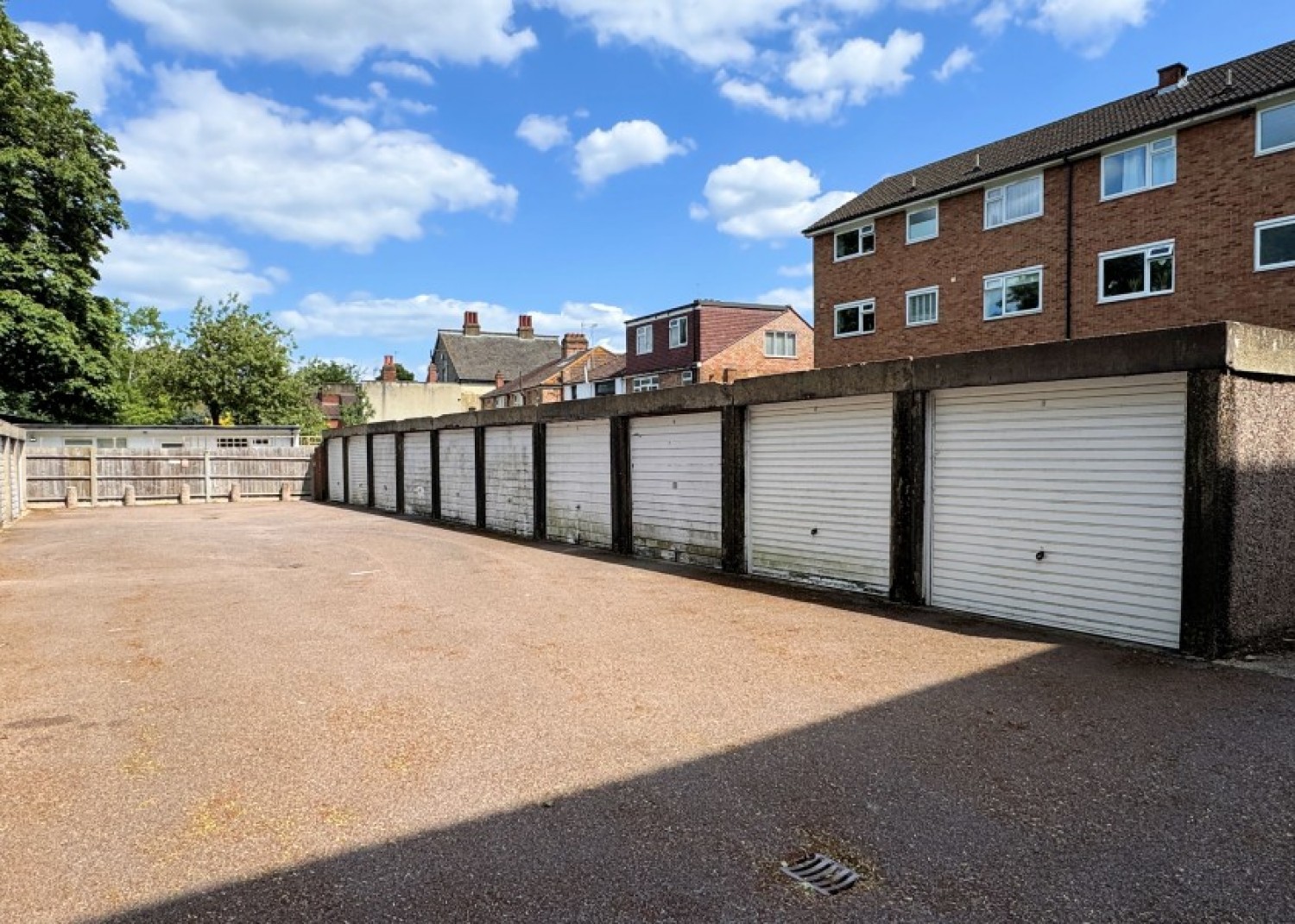 THE LIMES AVENUE, LONDON, N11 1RS