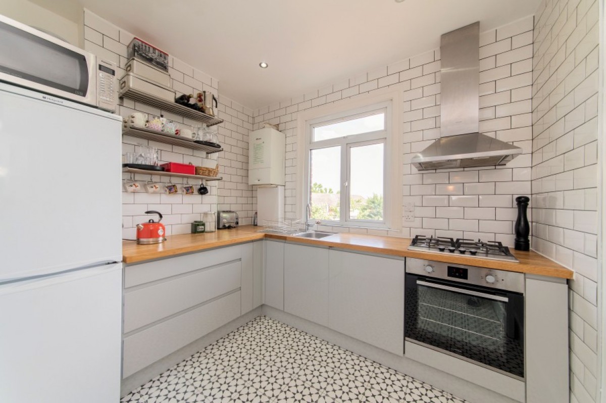 WOODGRANGE AVENUE, NORTH FINCHLEY, N12