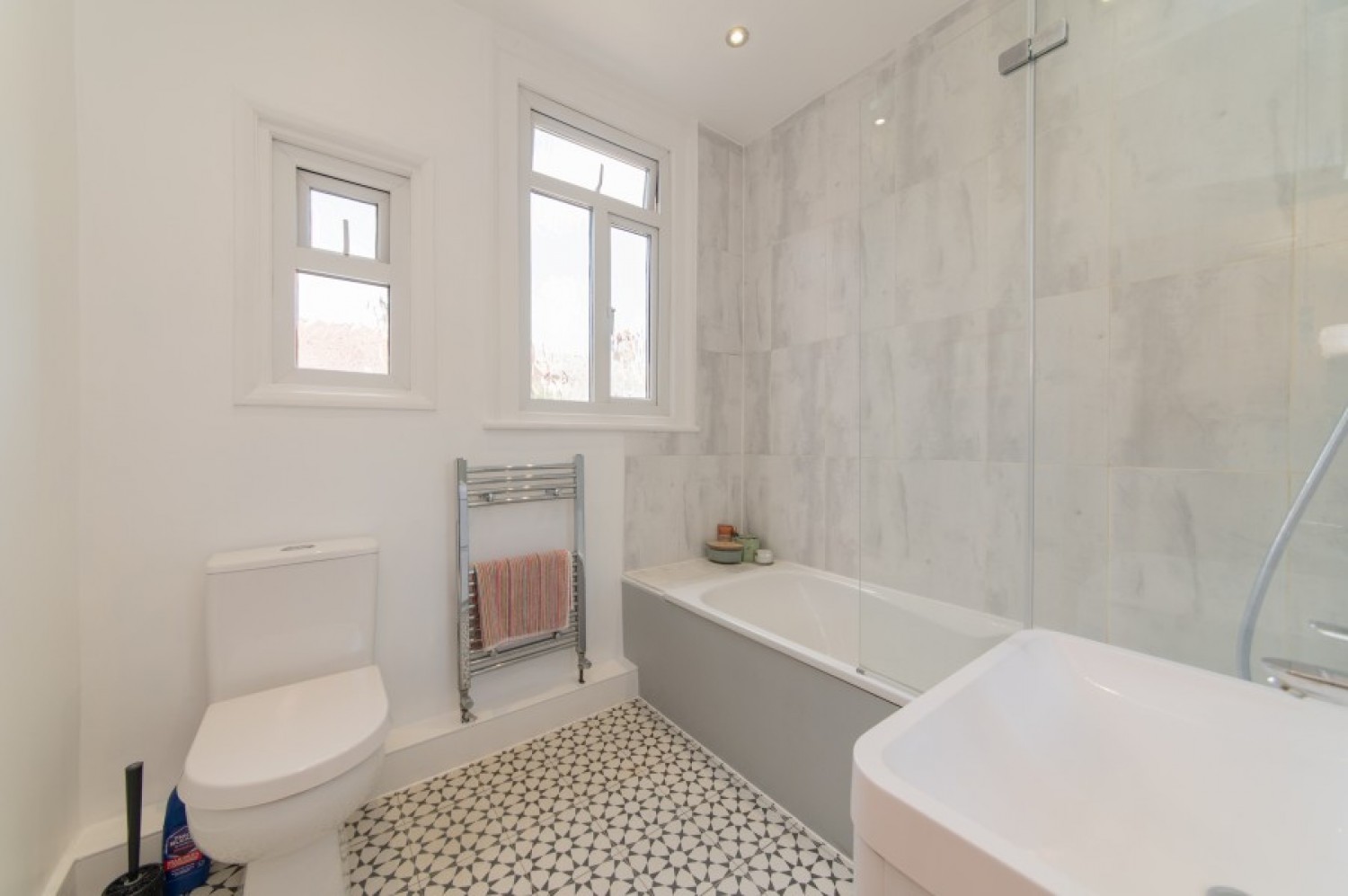 WOODGRANGE AVENUE, NORTH FINCHLEY, N12