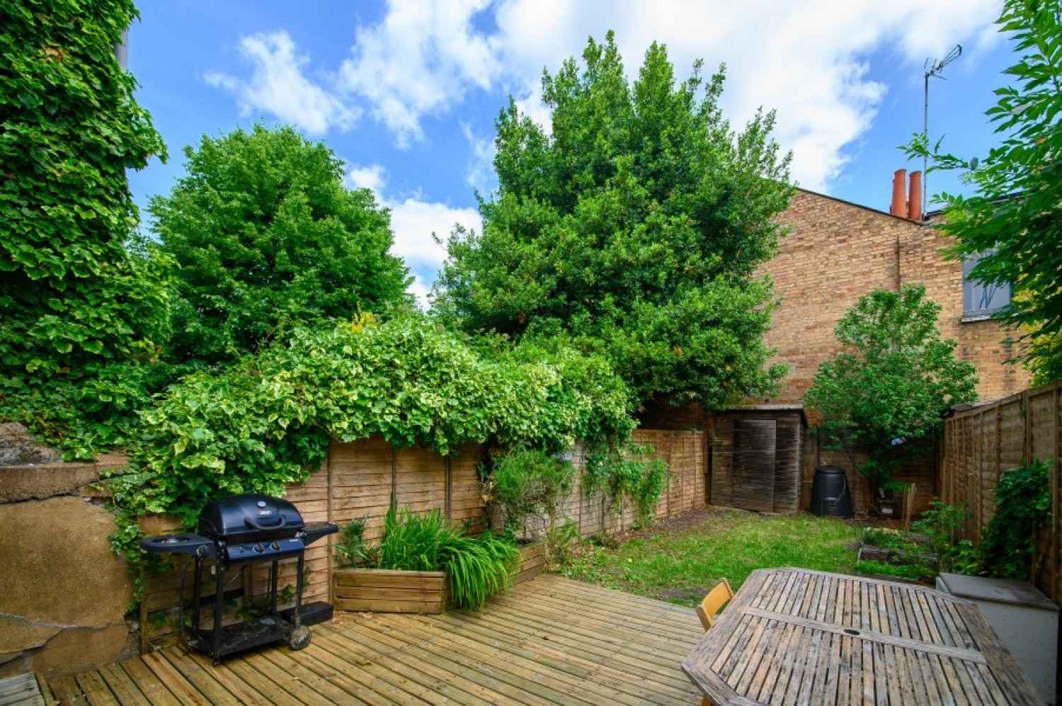 DOLLIS ROAD, FINCHLEY, N3