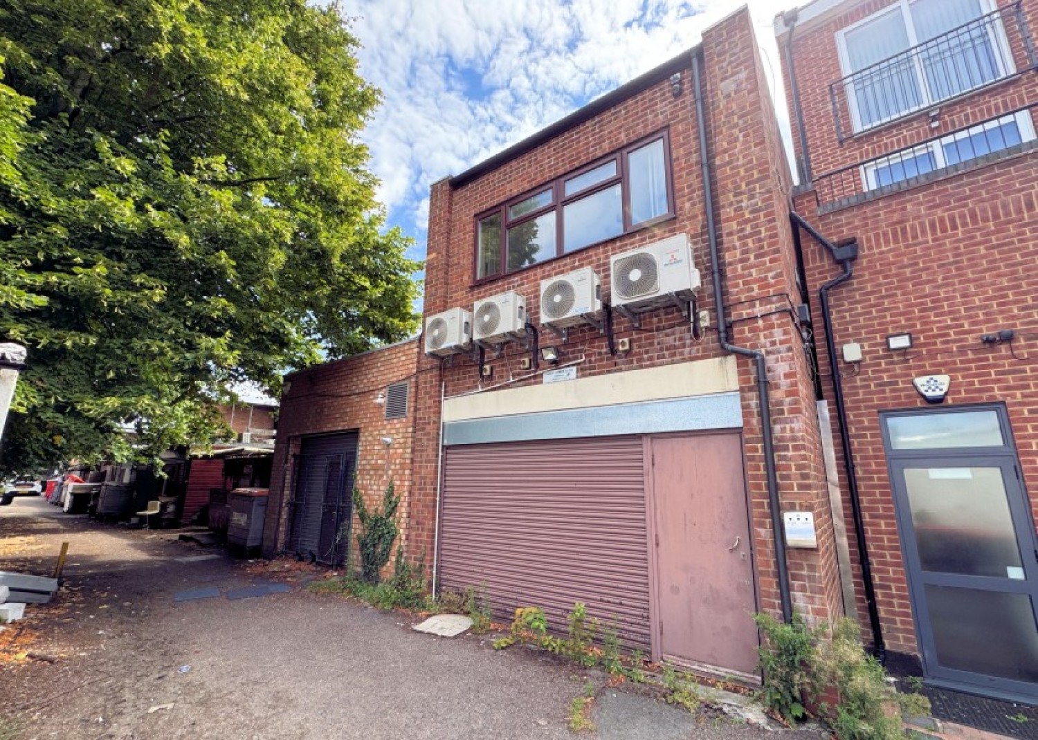 BALLARDS LANE, FINCHLEY, N3