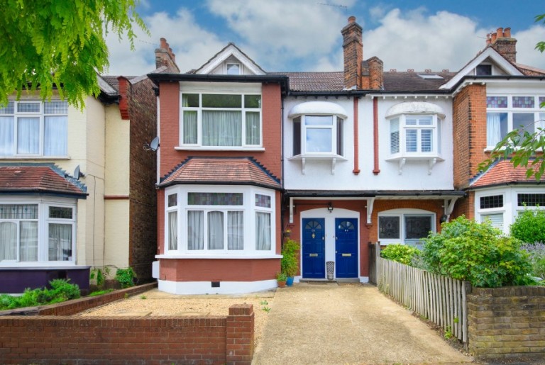 CHISLEHURST AVE, NORTH FINCHLEY, N12