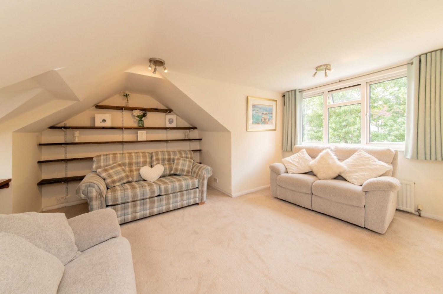 CHISLEHURST AVE, NORTH FINCHLEY, N12