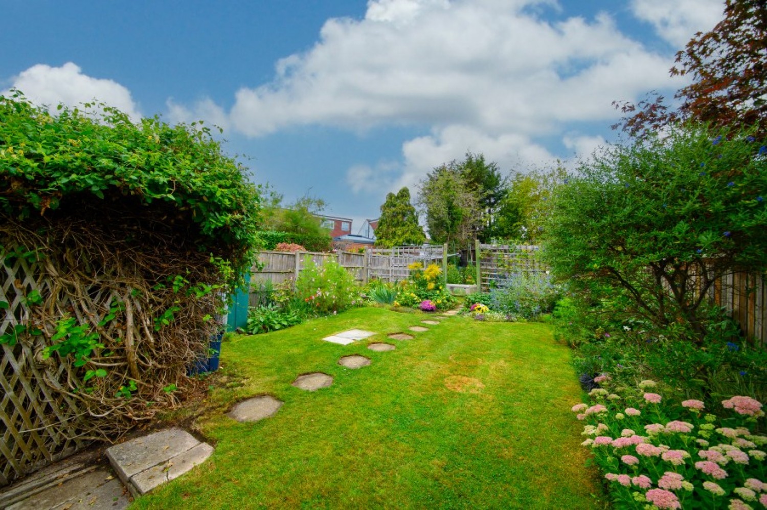 HENDALE AVENUE, HENDON, NW4