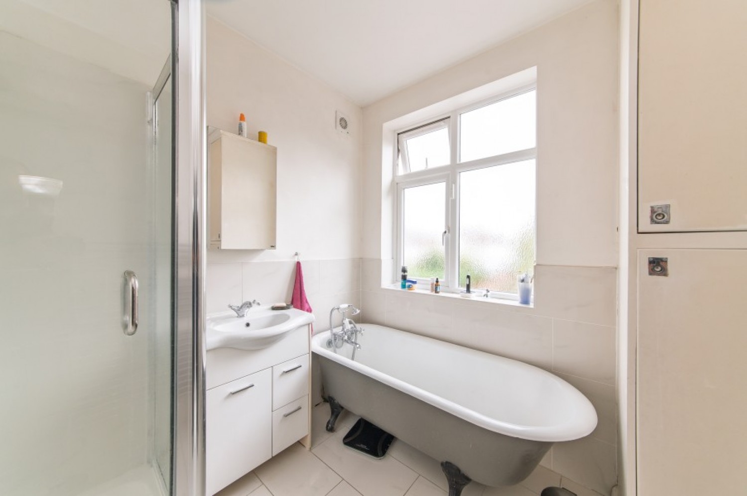 HENDALE AVENUE, HENDON, NW4