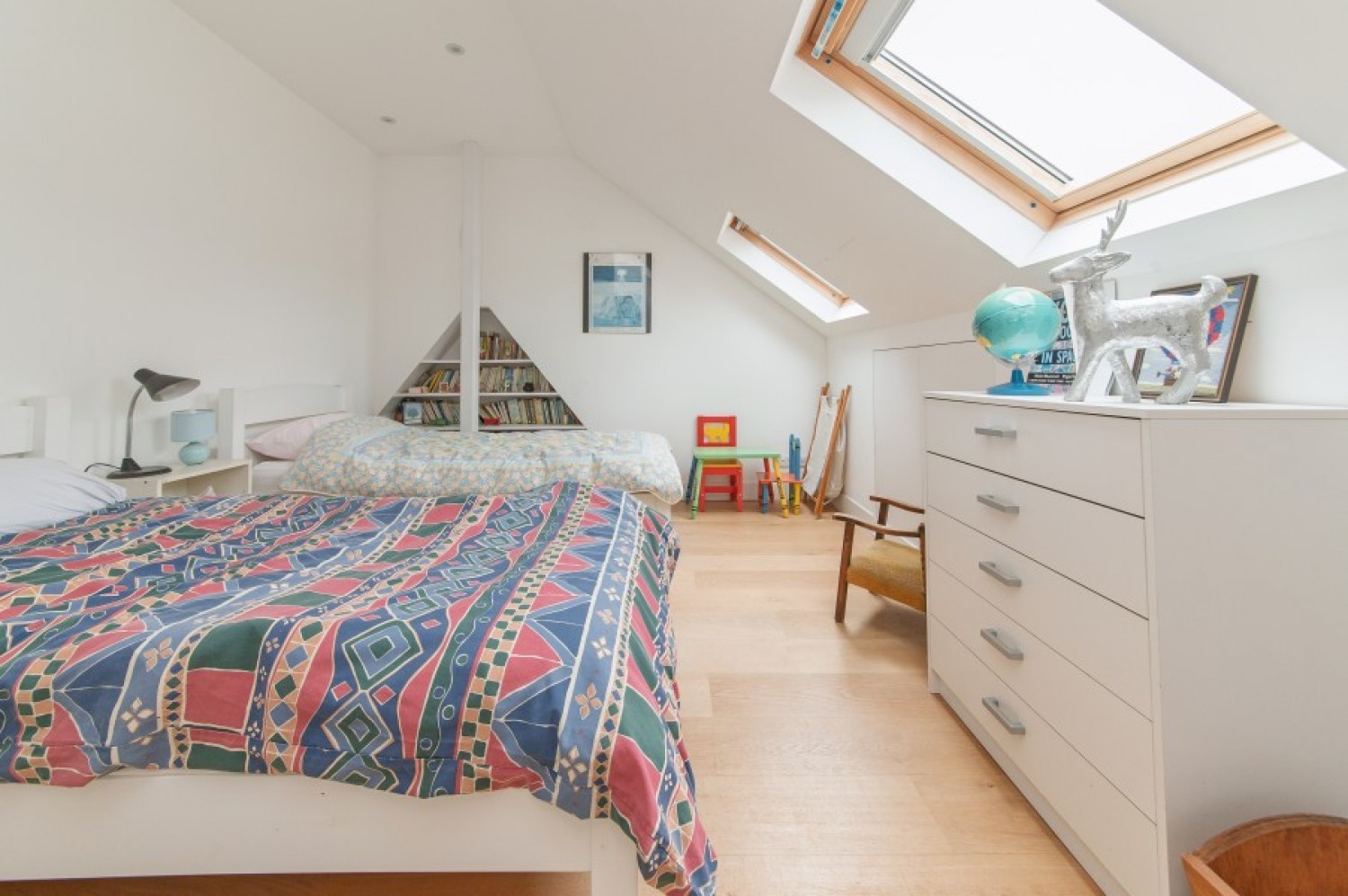 HENDALE AVENUE, HENDON, NW4