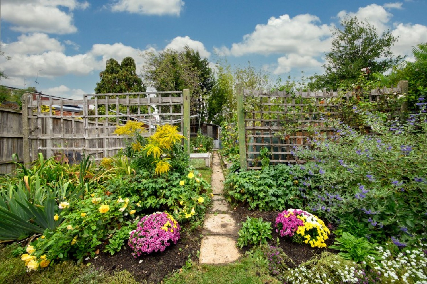 HENDALE AVENUE, HENDON, NW4