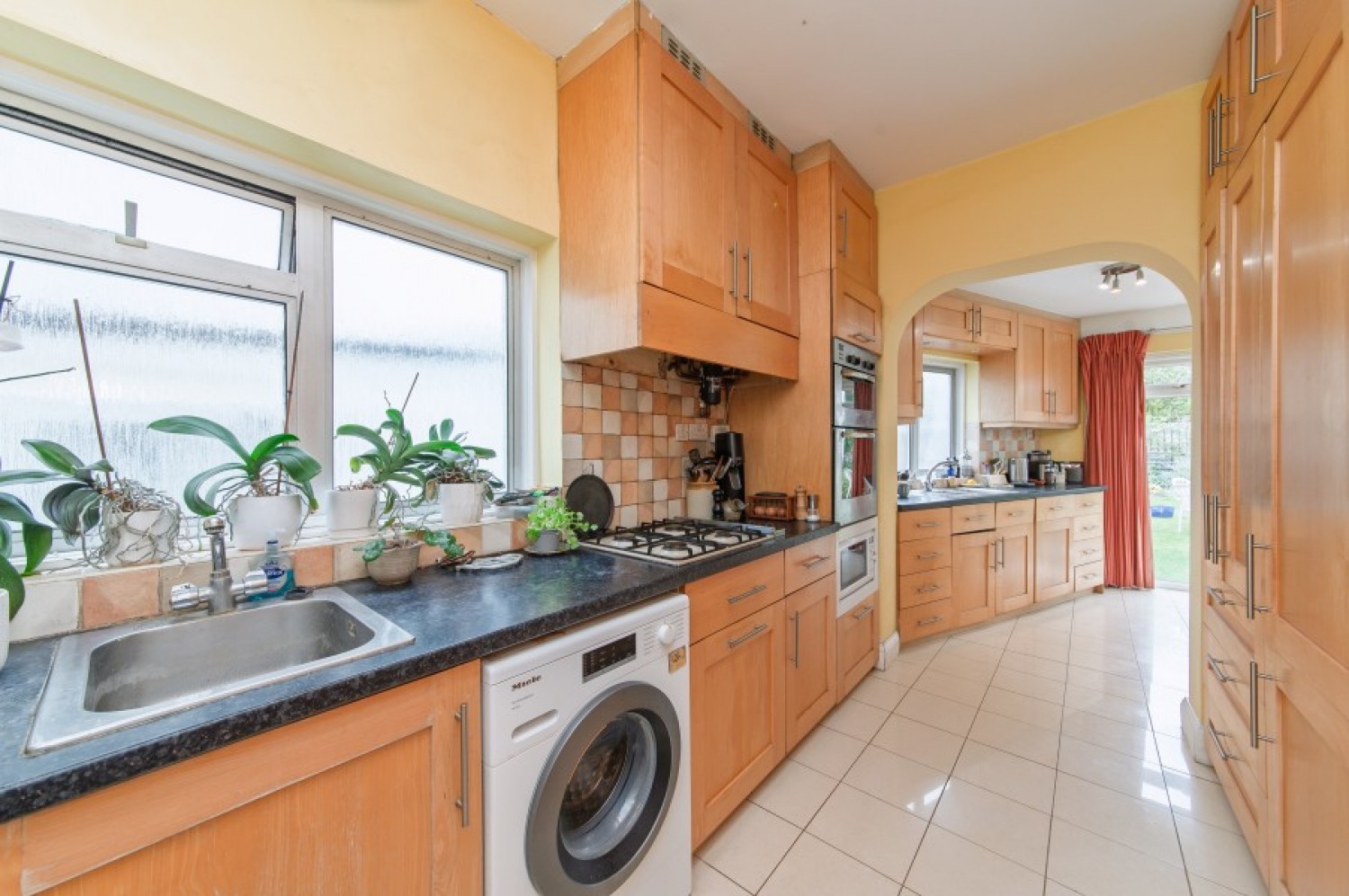 HENDALE AVENUE, HENDON, NW4