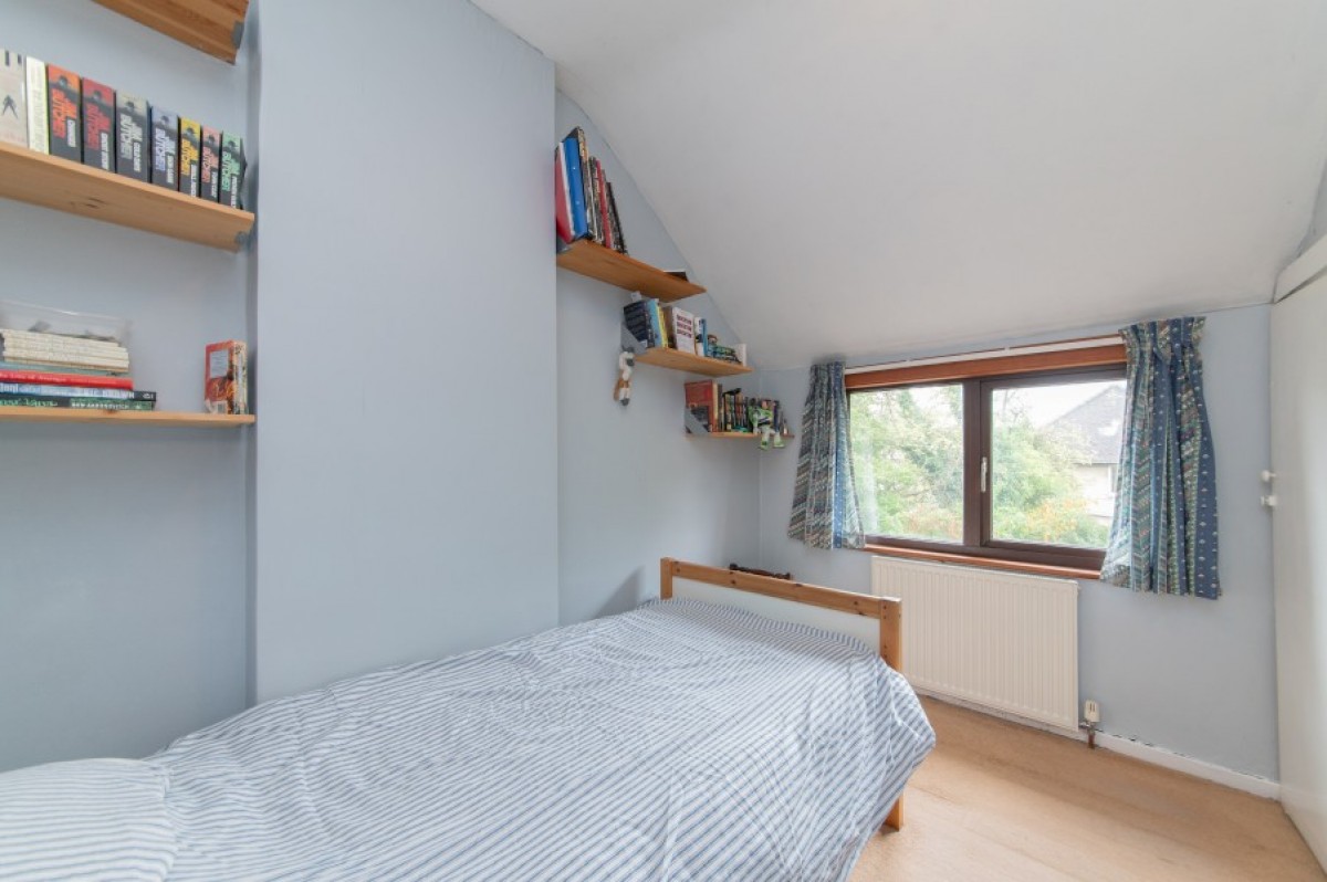 SQUIRES LANE, FINCHLEY, N3