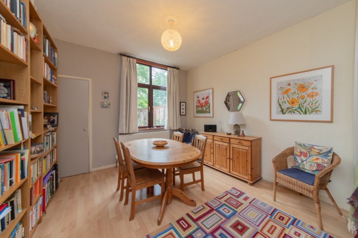 SQUIRES LANE, FINCHLEY, N3