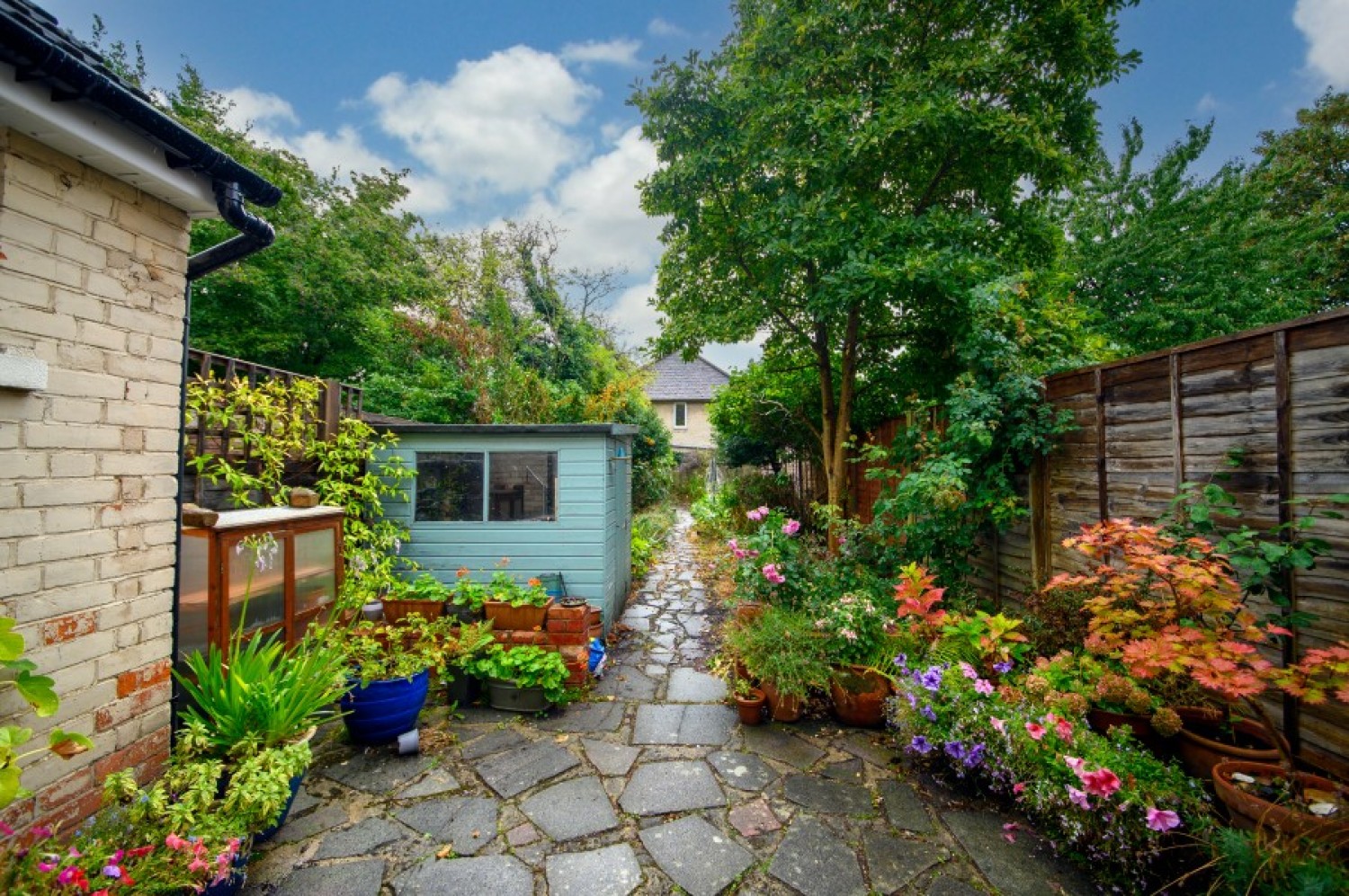 SQUIRES LANE, FINCHLEY, N3