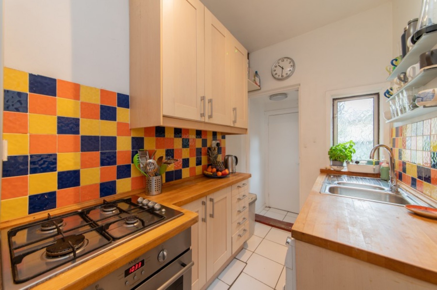 SQUIRES LANE, FINCHLEY, N3