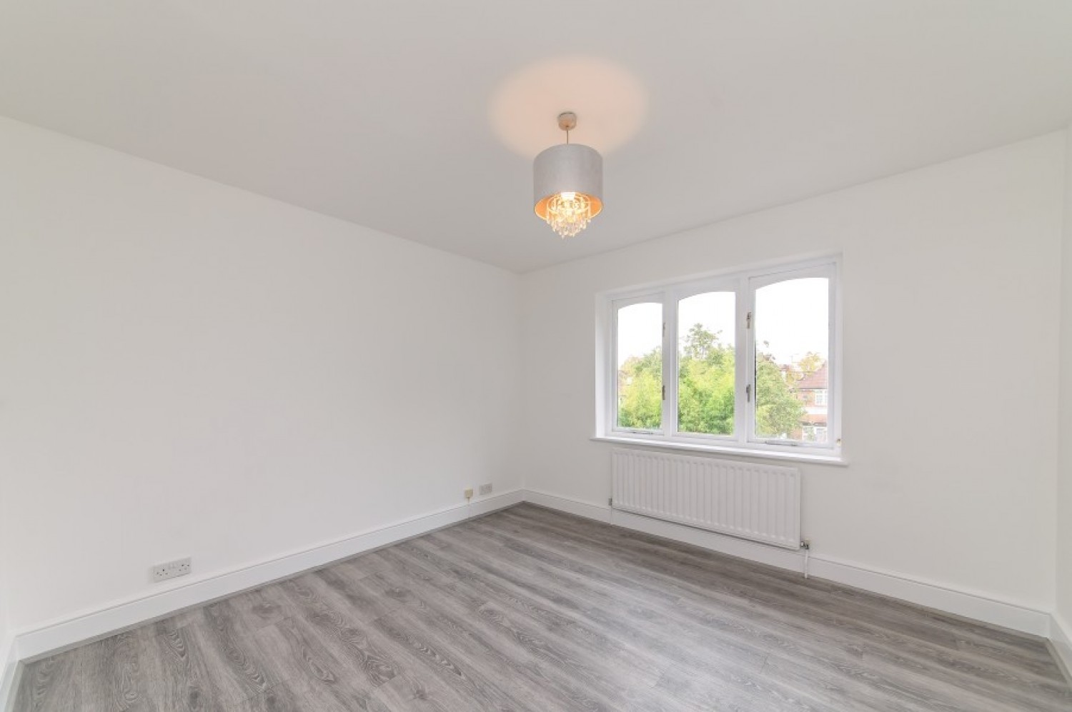 AVENUE ROAD, NORTH FINCHLEY, N12