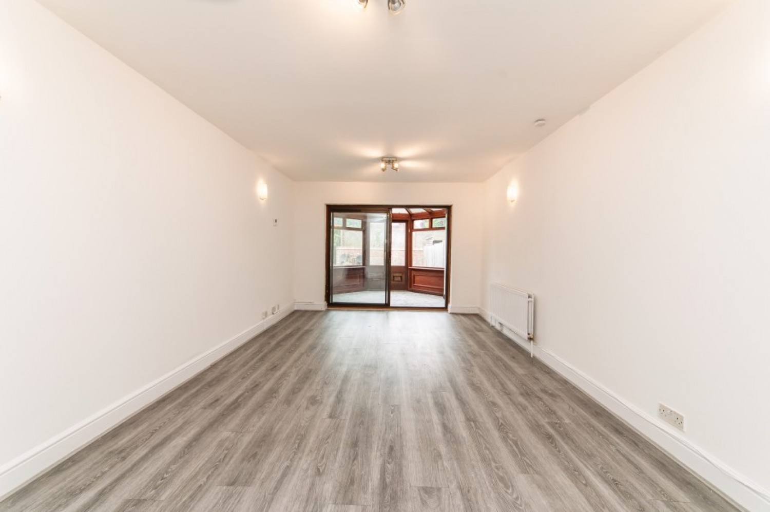 AVENUE ROAD, NORTH FINCHLEY, N12