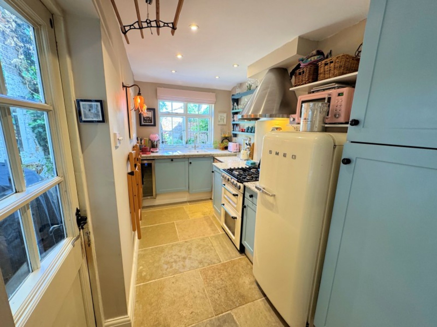 DURY ROAD, BARNET EN5