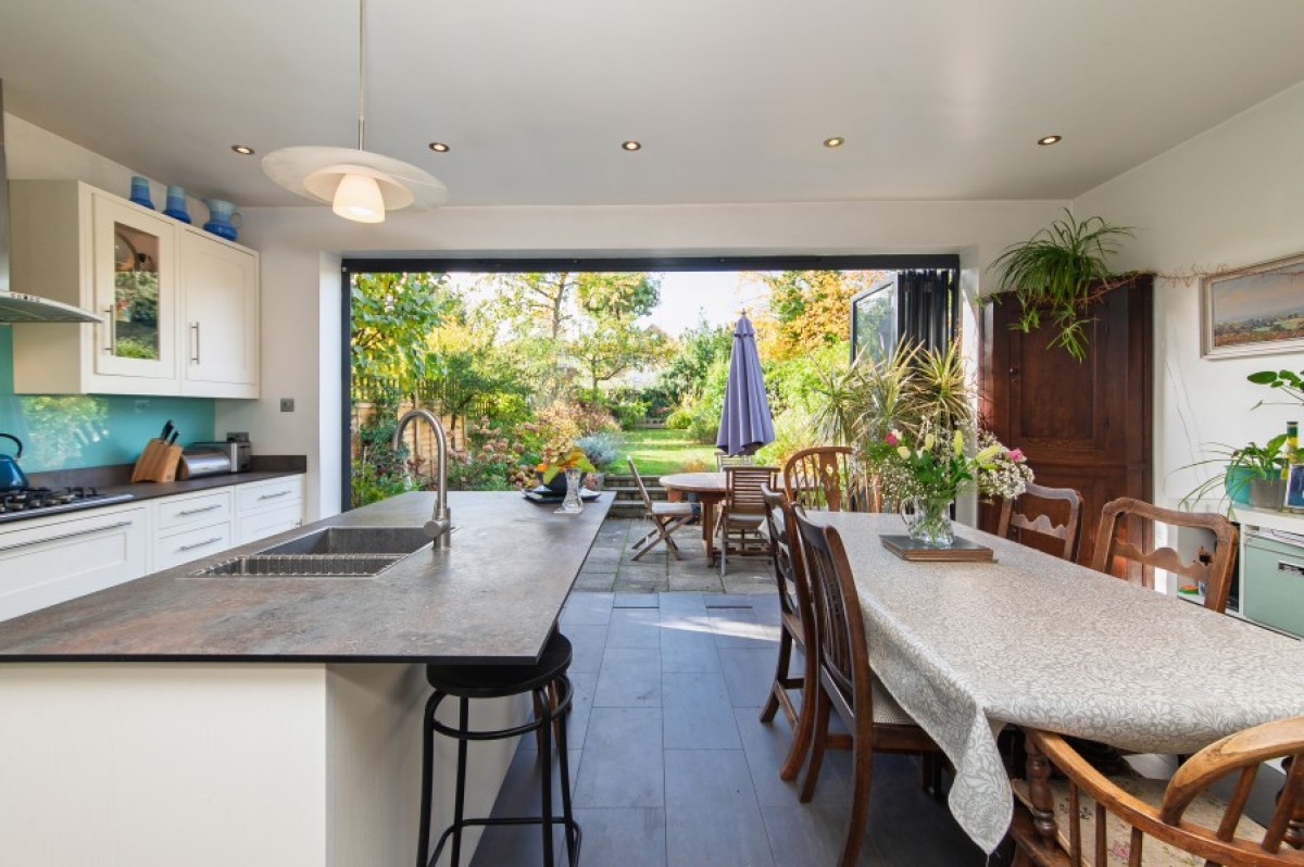 WOODLANDS AVENUE, FINCHLEY, N3