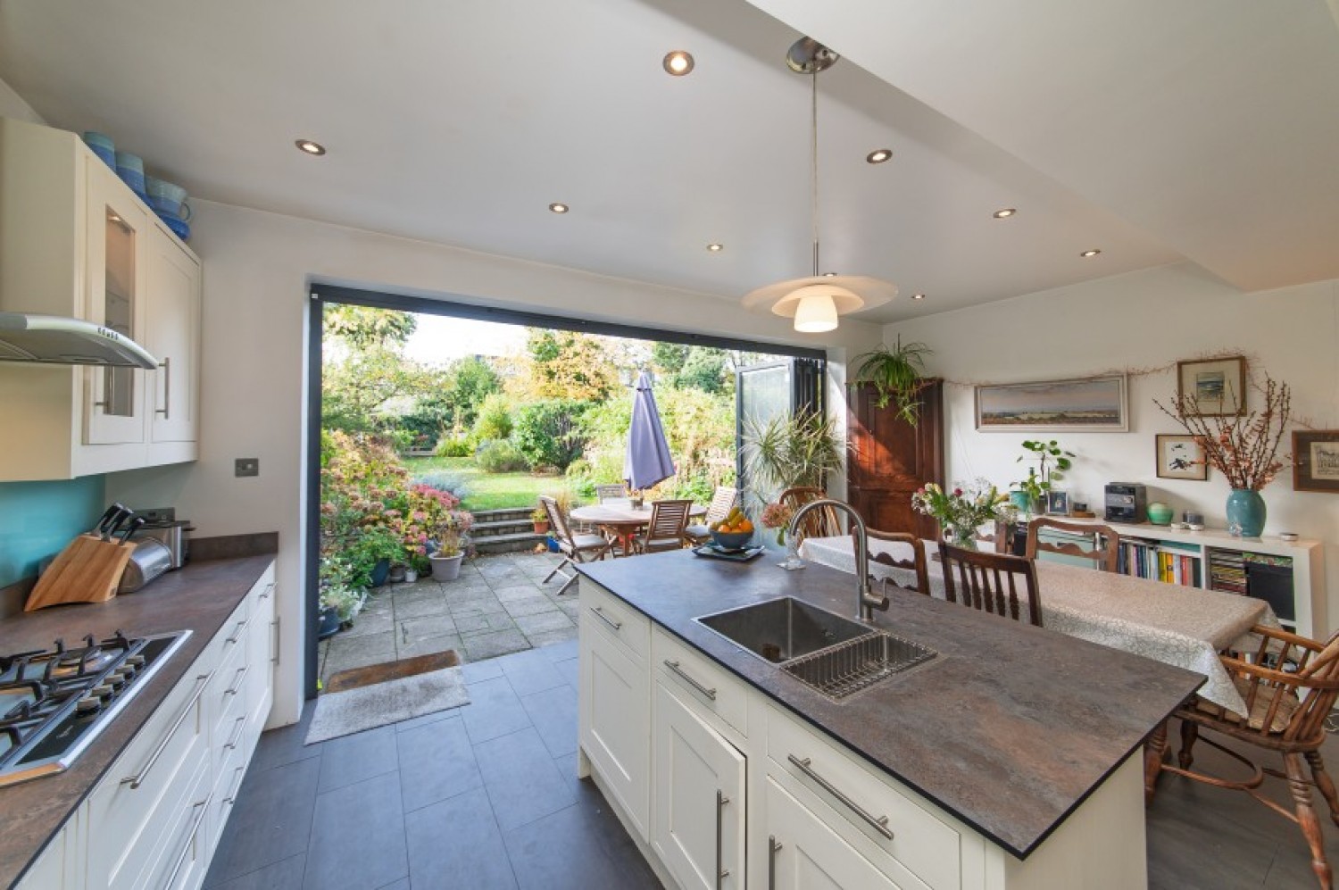 WOODLANDS AVENUE, FINCHLEY, N3