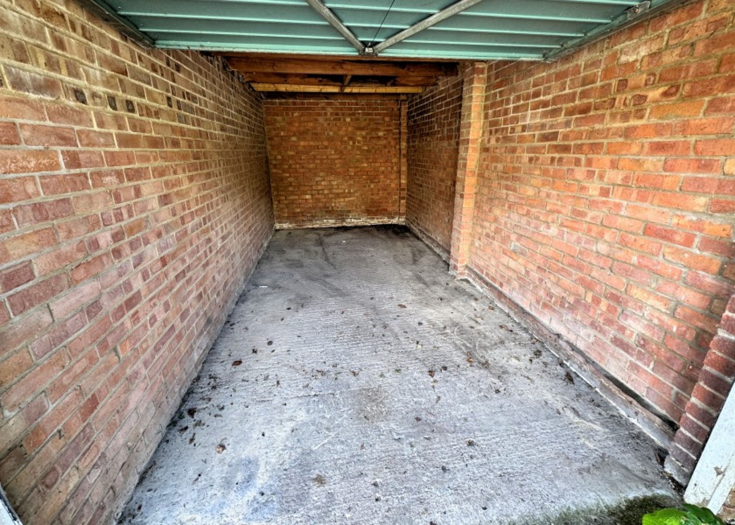 HENDON LANE, FINCHLEY, N3