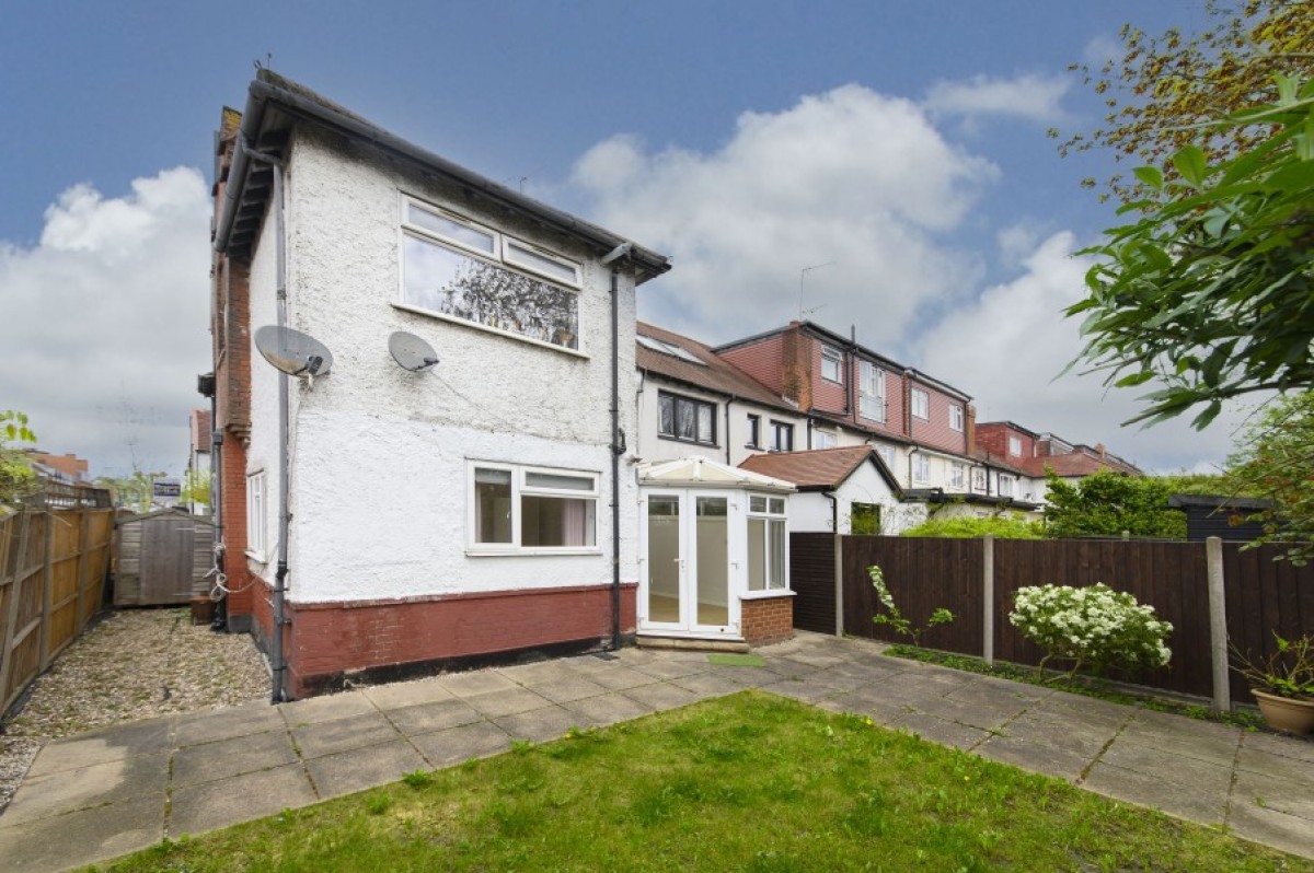 ALYTH GARDENS, LONDON, NW11