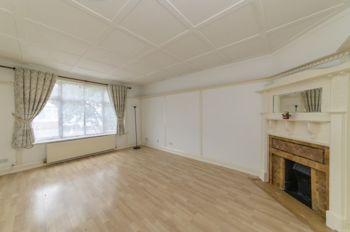 ALYTH GARDENS, LONDON, NW11